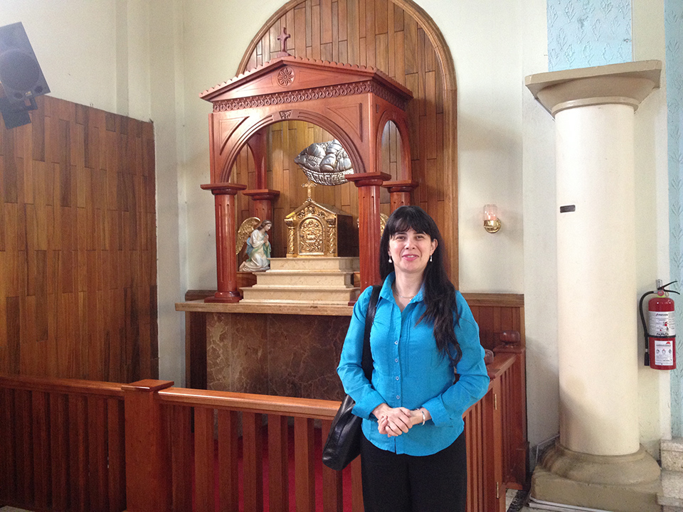 Canto en actividades religiosas Ministerio de Silvia Rodriguez